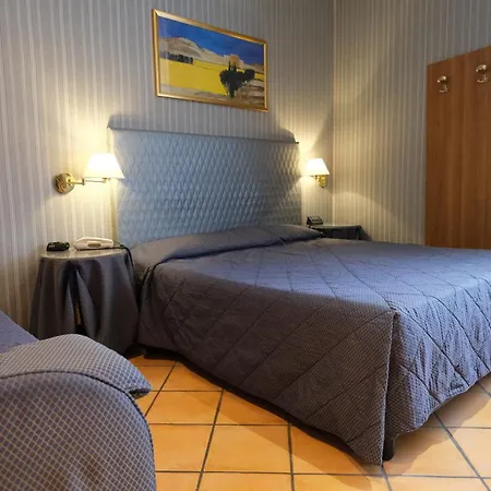 Hotel Lirico Rome Exterior photo
